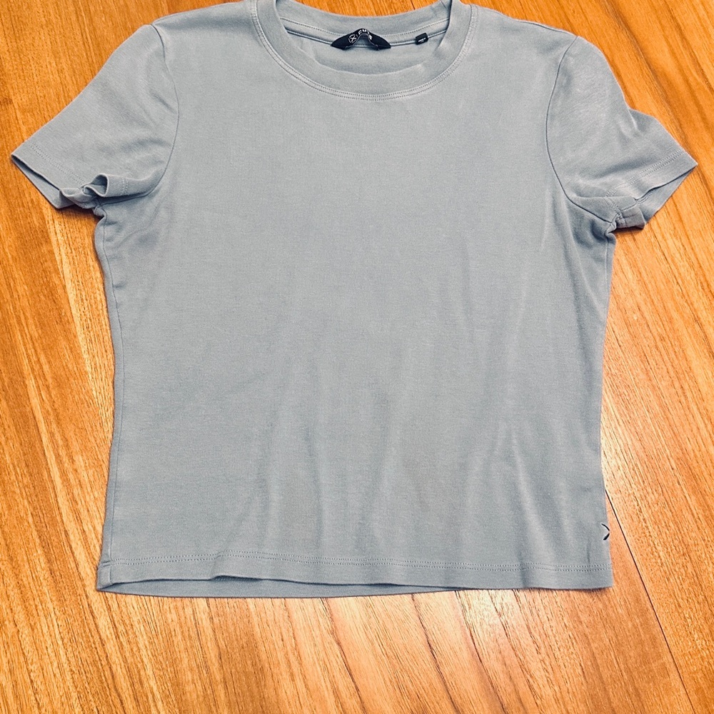 Cuts Clothing Slim-Fit Tomboy Tee - Picture 2 of 4